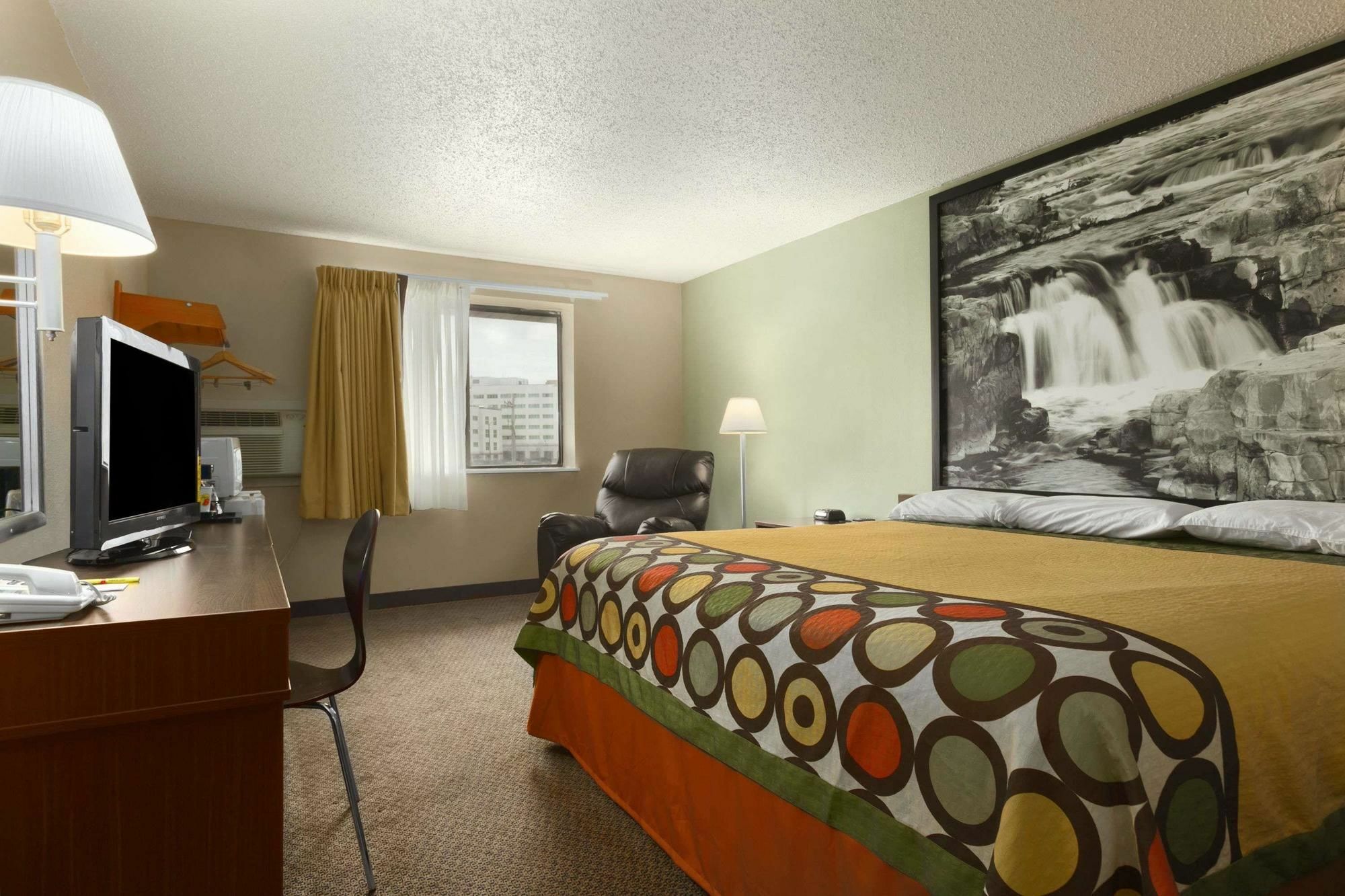 Super 8 By Wyndham Sioux Falls Near Convention Center Eksteriør bilde